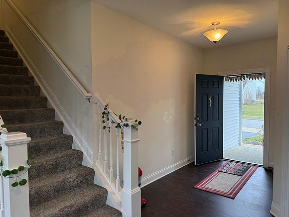 2nd image of 10054 Viburnum Dr