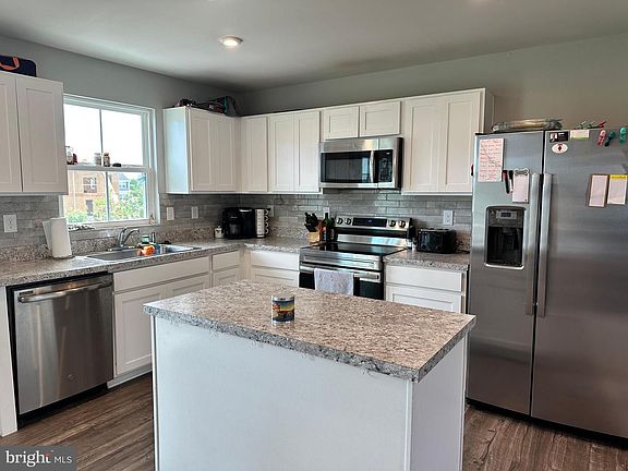 5th image of 462 Sitka Spruce Ln