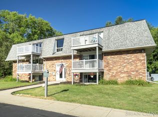 6714 Cascade Rd SE #C-09-34, Grand Rapids, MI 49546