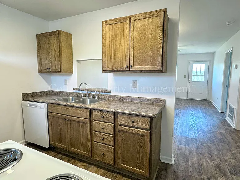 315 S Dudley St #16 — Photo 7