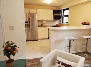 18-22 Engle St UNIT R10, Englewood, NJ 07631