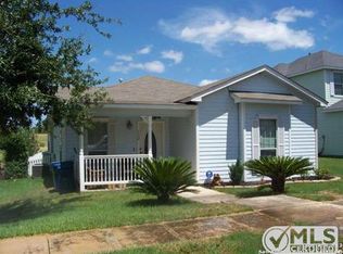 112 Whitewing Way, Floresville, TX 78114