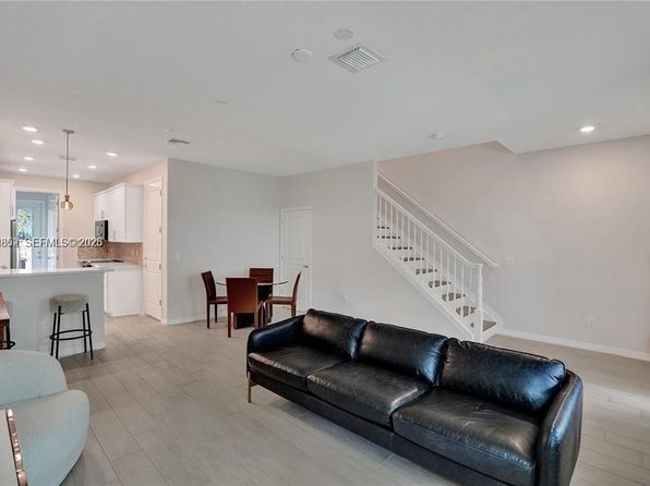 5140 Eucalyptus Dr Unit 5