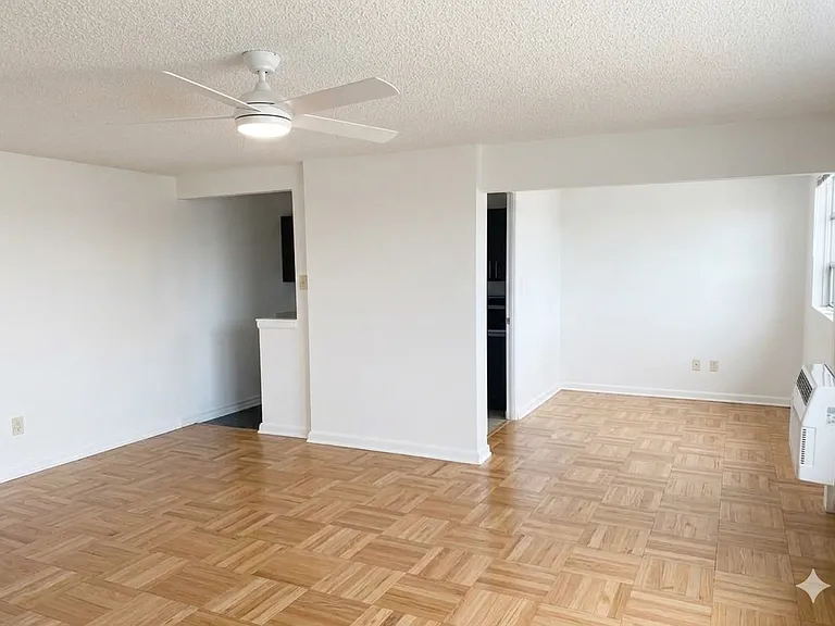 1030 E Lancaster Ave #326 — Photo 2