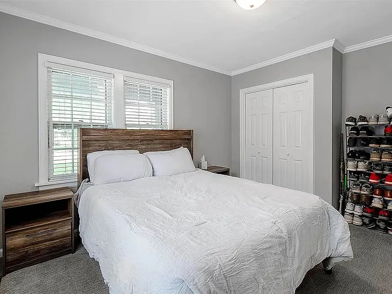514 S Crestway St — Photo 16