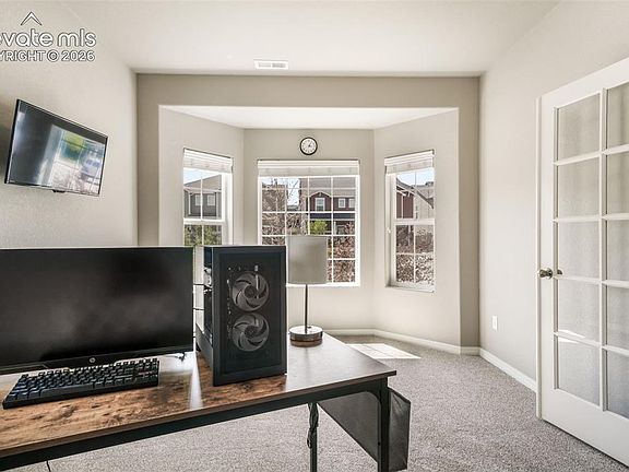 4th image of 8055 Glory Dr