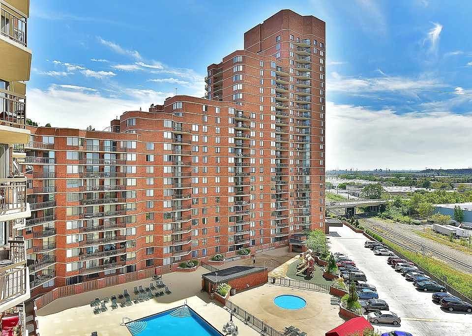 1st image of 1134 Harmon Cove Tower #1134