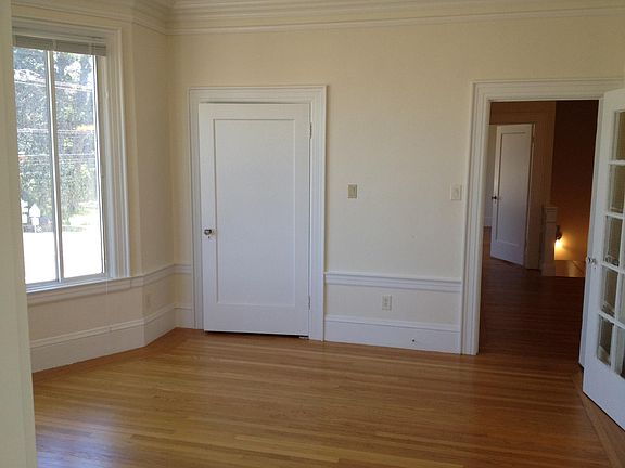 4th image of 1309 Cabrillo St