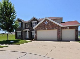 16 Horizon Ridge Ct, Saint Charles, MO 63303