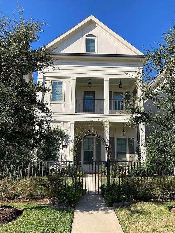 4 bed, 3.5 bath, 3073 sqft, $3,600 — Photo 1