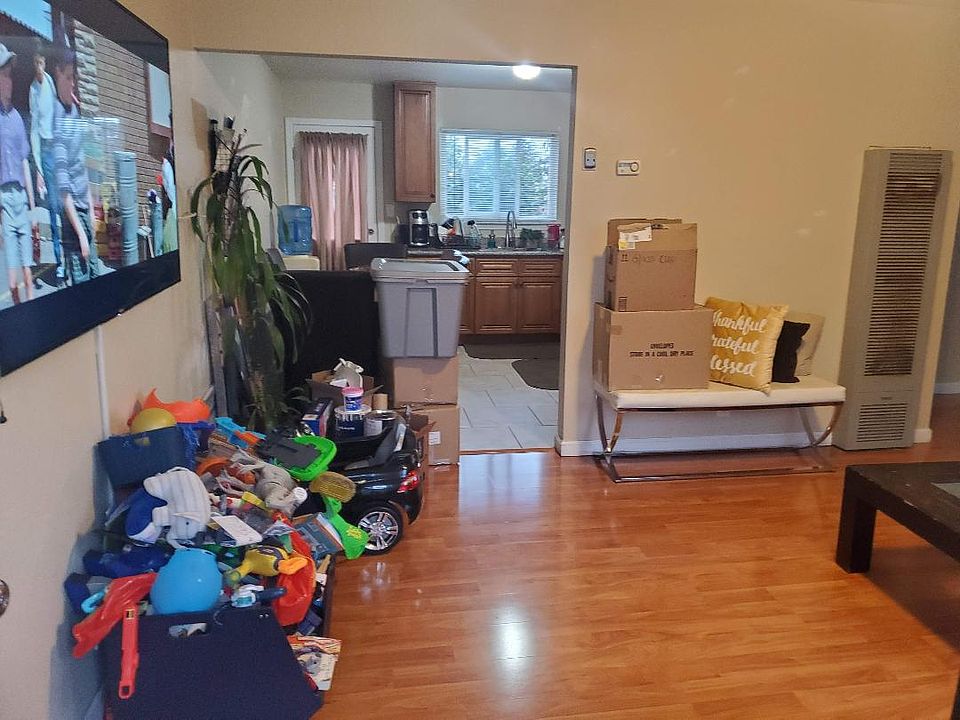 2nd image of 344 Schafer Rd