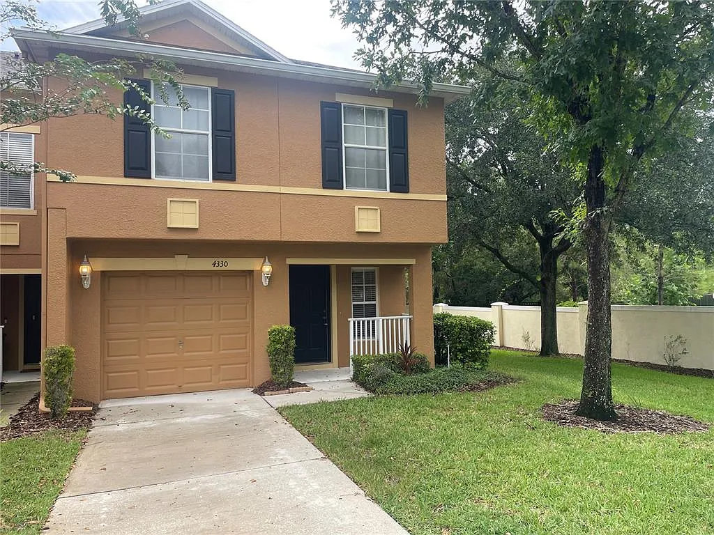 3 bed, 2.5 bath, 1828 sqft, $2,250 — Photo 1