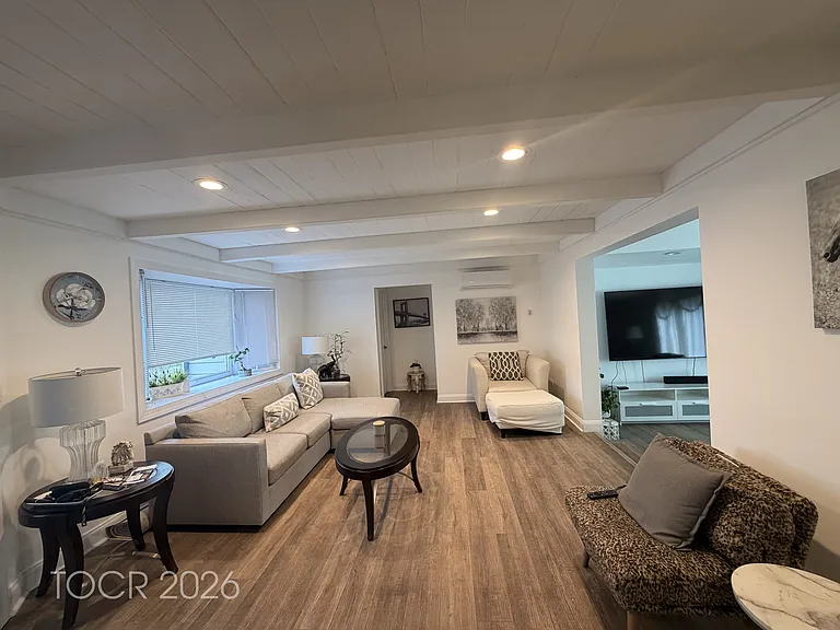 347 Forest Ave — Photo 9