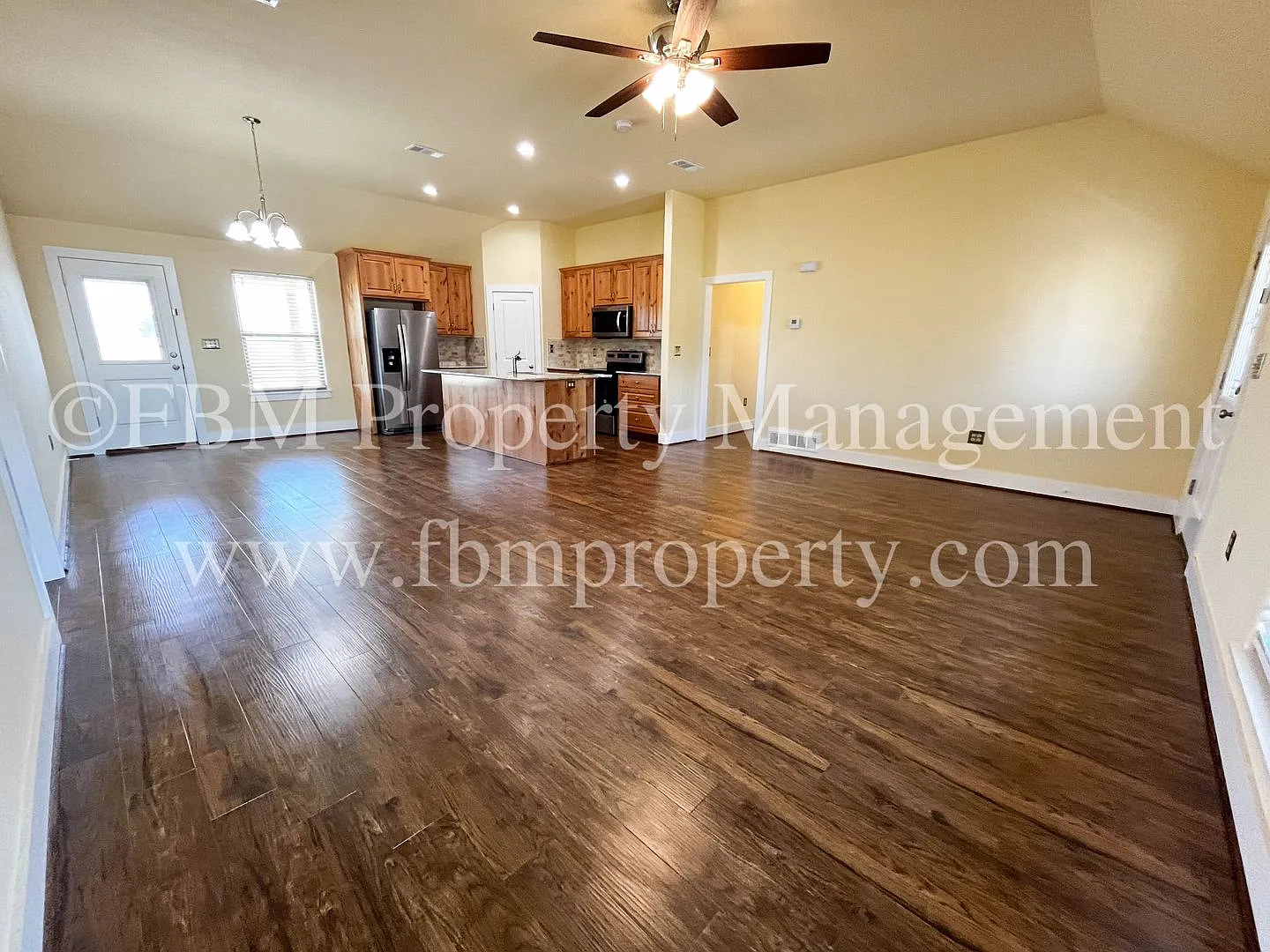 410 Krajca Rd - Amazing 3 Bedroom, 2 bathroom Home in Bardwell, TX! — Photo 4
