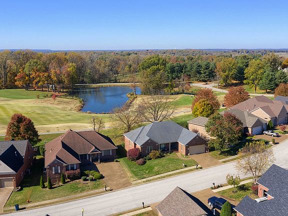 3rd image of 6653 Waterford Pl