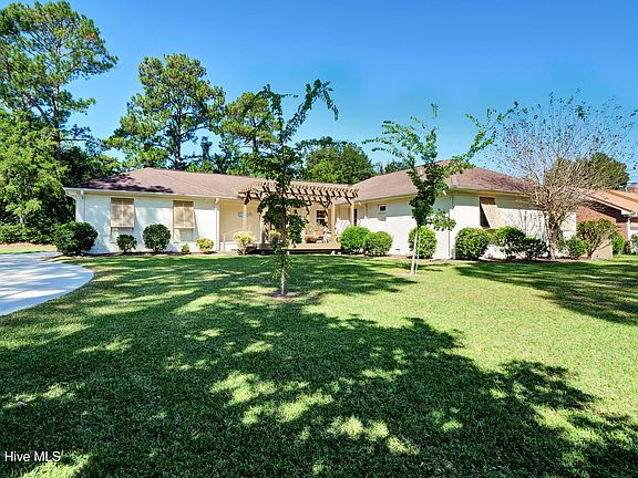 2nd image of 626 Robert E Lee Drive
