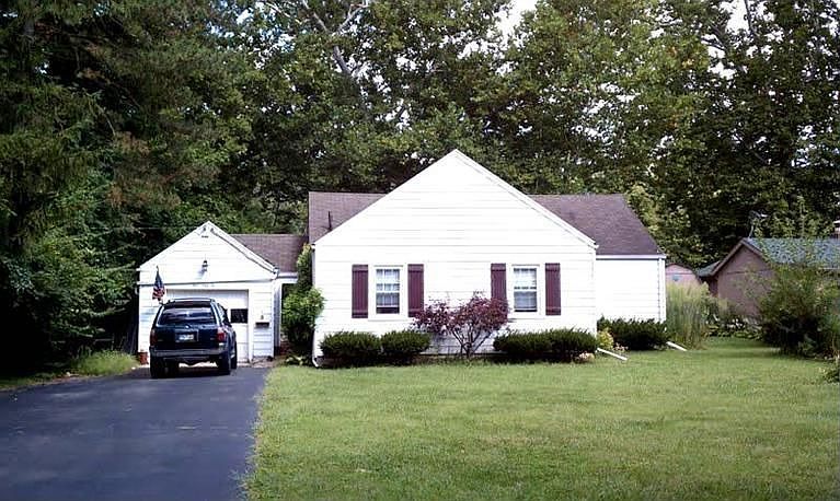 2nd image of 462 Shiloh Dr