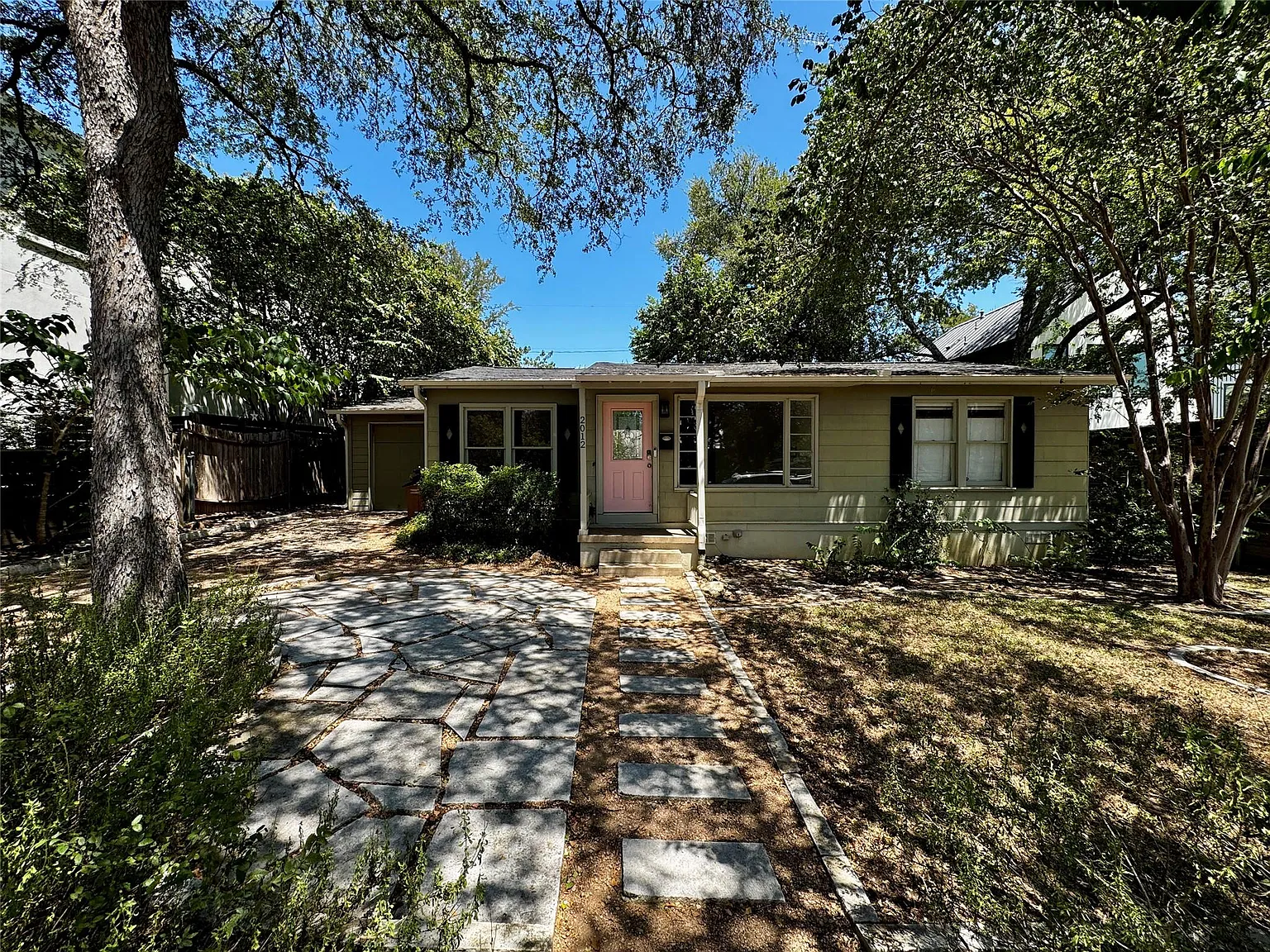 2 bed, 1.0 bath, 1100 sqft, $3,795 — Photo 1