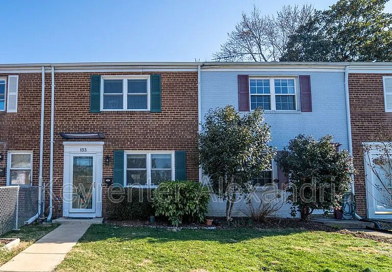 133 Mount Vernon Ave — Photo 1