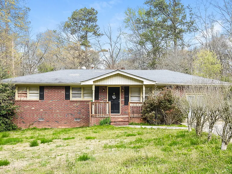 43 Pool Cir — Photo 2