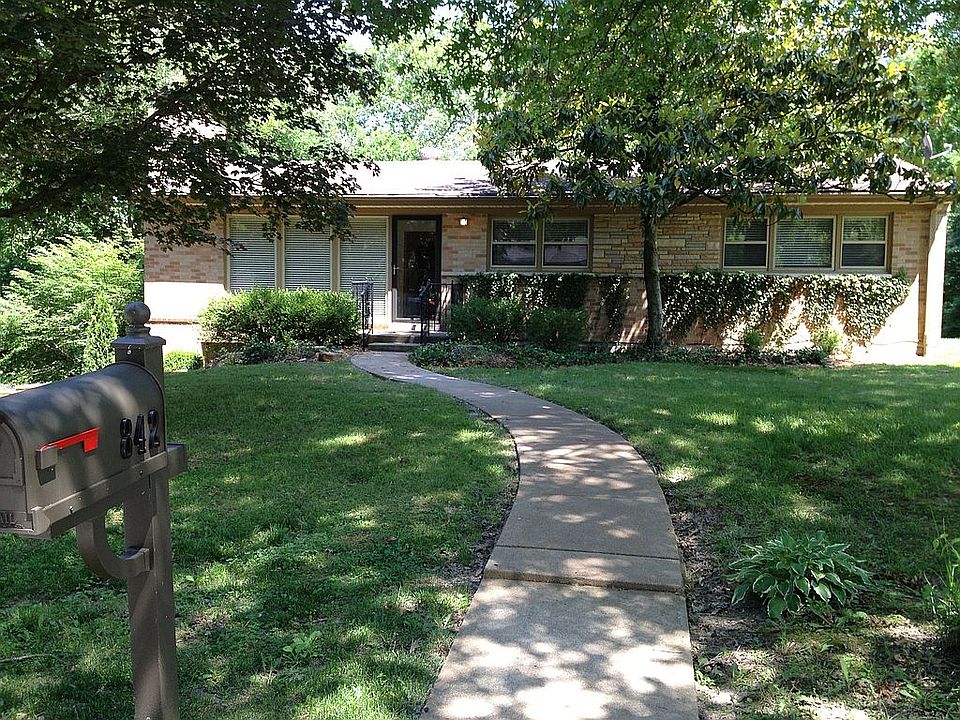 1st image of 842 Louwen Drive