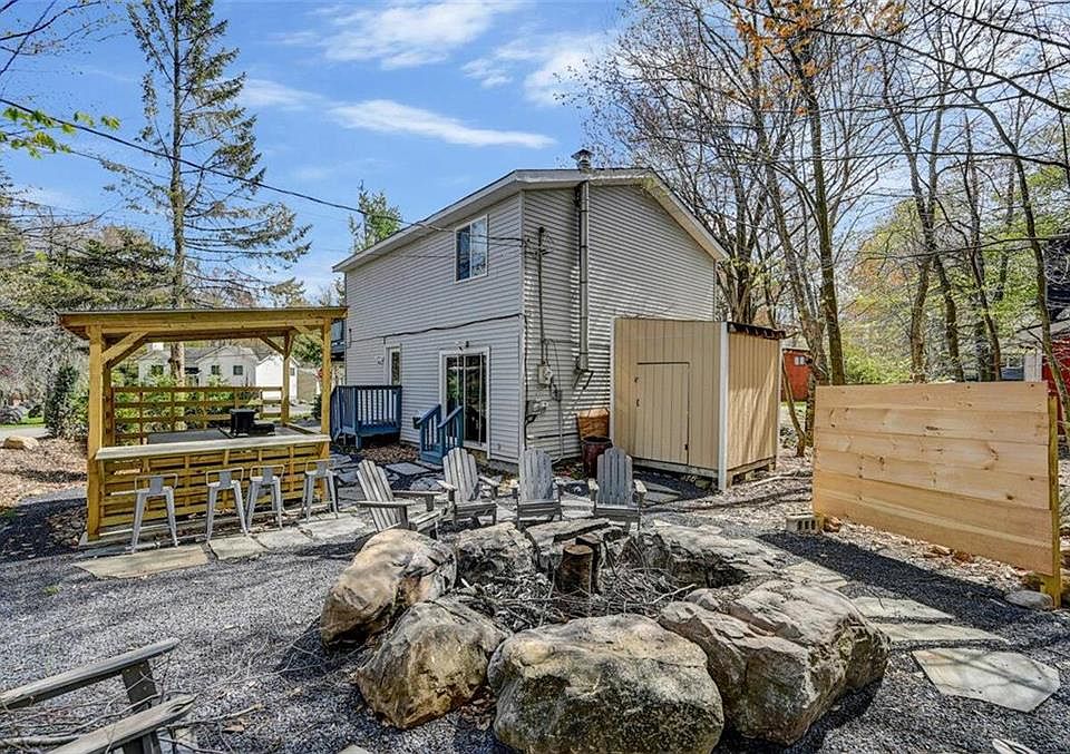 7133 Robinwood Dr Tobyhanna PA 18466 Apartments for Rent Zillow