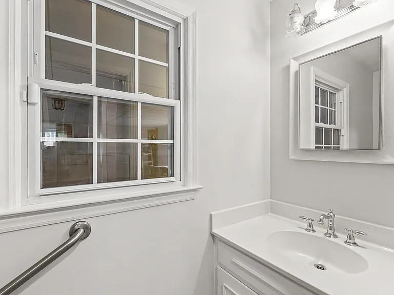 1416 Hobbs Rd — Photo 9