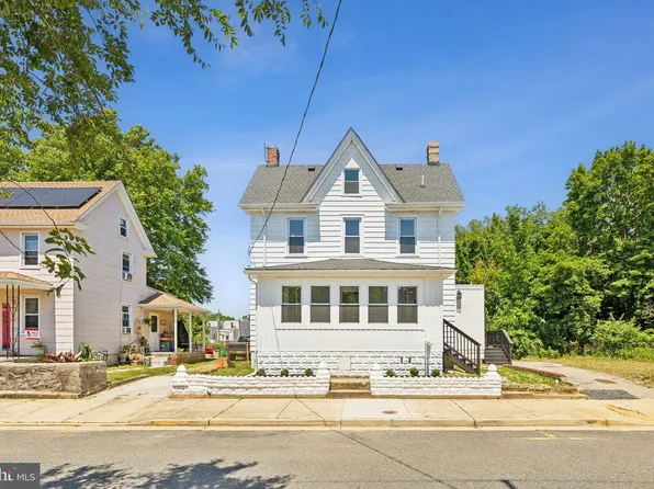 25 W Harmony St, Penns Grove, NJ 08069
