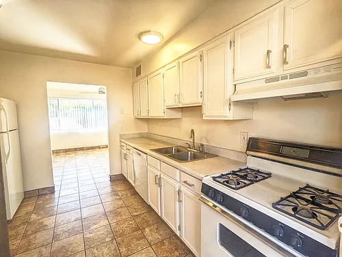 1629 E Hedrick Dr #C Photo 1