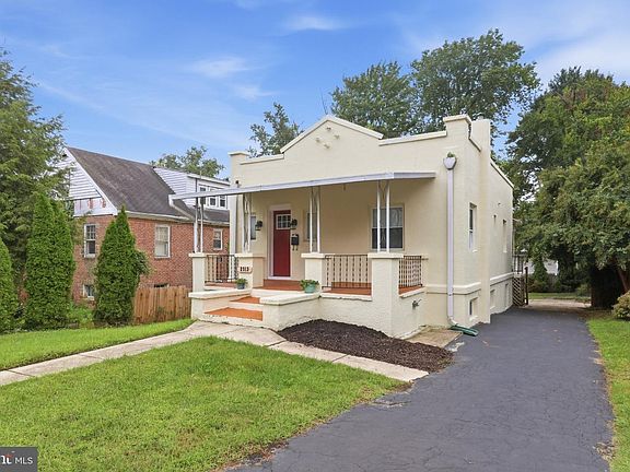 2nd image of 2913 Rosalie Ave
