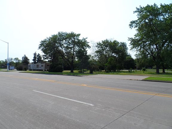 2nd image of 1820 Baker Dr