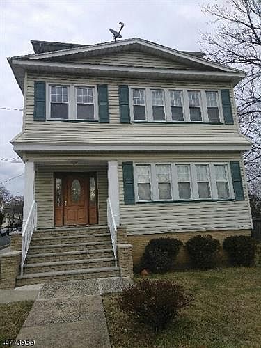 1st image of 215 Eagle Rock Ave