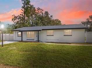 6707 Runningwoods Dr, Tampa, FL 33634
