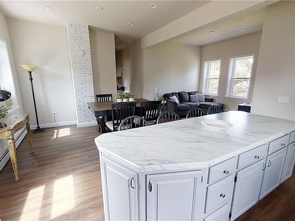 3rd image of 36 Hurdis St