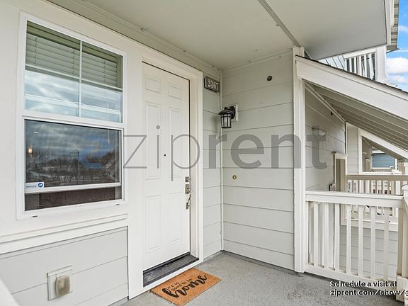 4th image of 2367 Northshore Dr