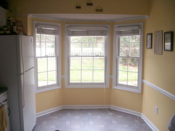 front windows in kitchen