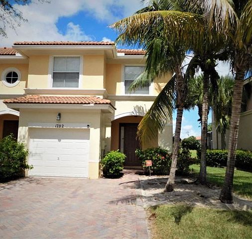 1st image of 1702 Seminole Palms Dr