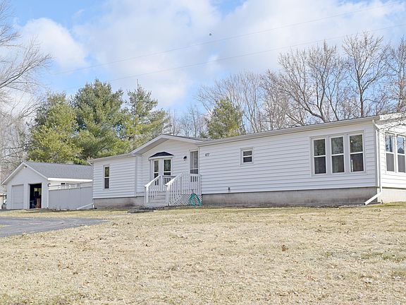 2nd image of 477 W Newaygo Dr