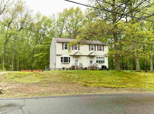 30 Emerald Dr, Derry, NH 03038