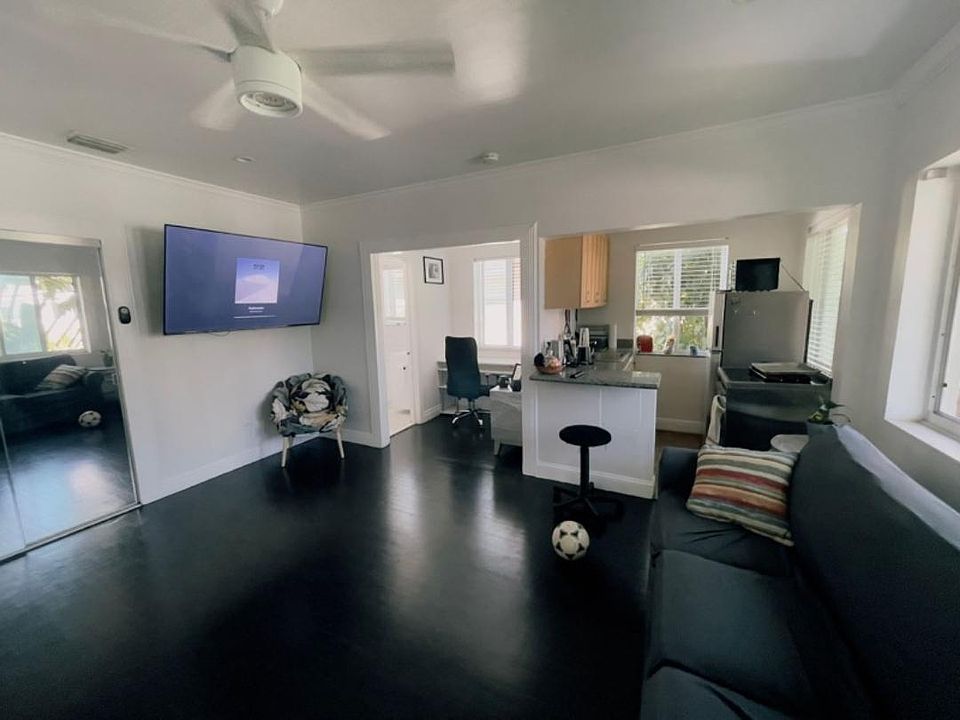 1st image of 8200 Byron Ave #2