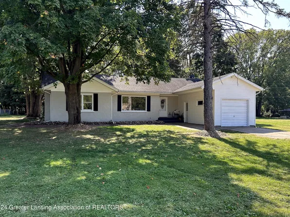 1714 E Clinton Trl, Charlotte, MI 48813