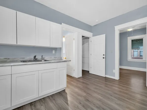 2826 E 124th St Unit B, Cleveland, OH 44120