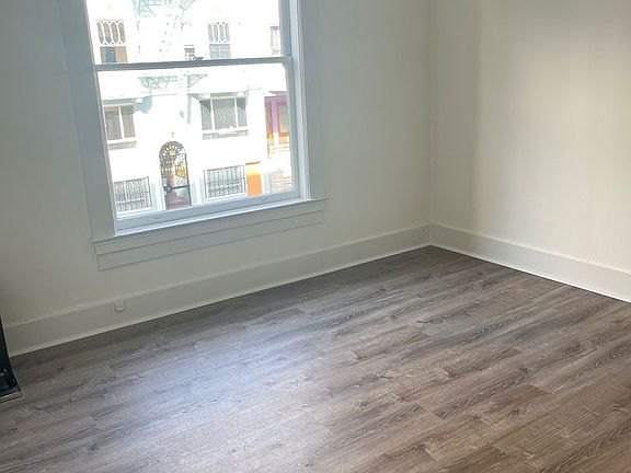 5th image of 995 Pine St APT 306