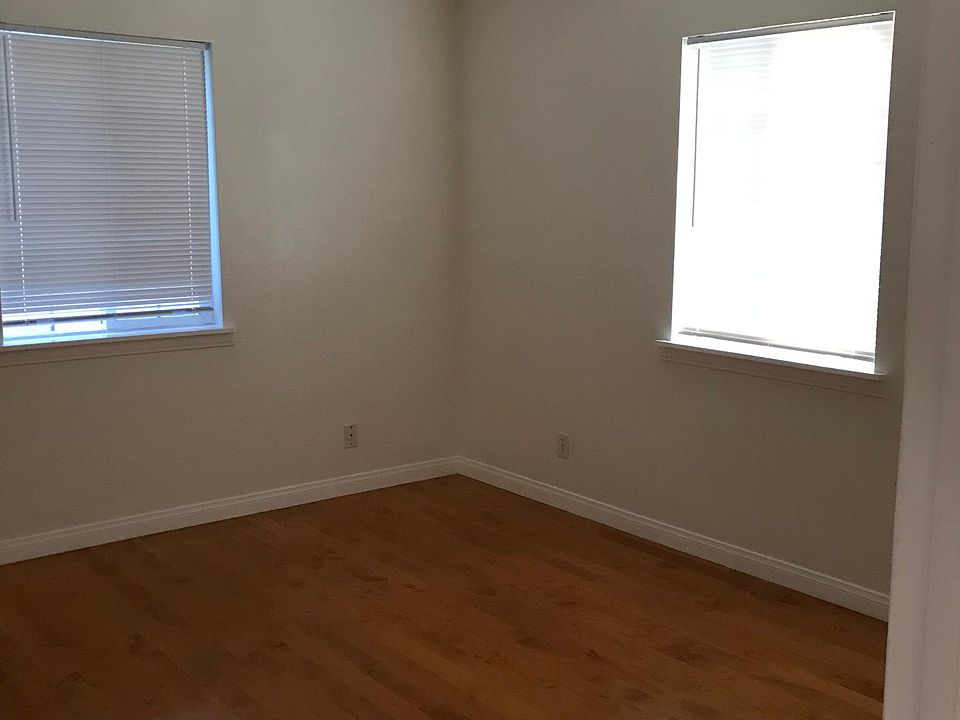 2nd image of 2351 Griffith Park Blvd
