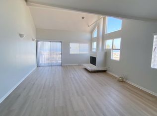20 Meyer Ct, Hermosa Beach, CA 90254