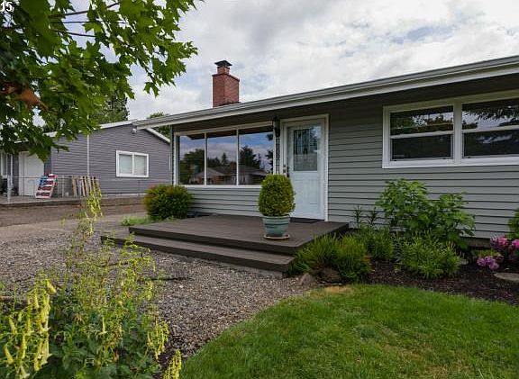 2nd image of 209 SE 101st Ave