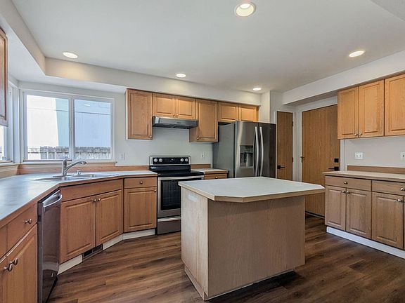 2nd image of 6520 81st St NE