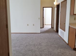 416 Sullivan Ave W #303, Waterloo, IA 50701