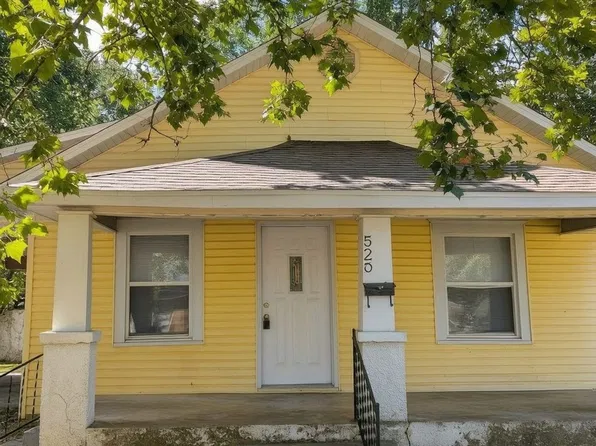 332 E Summit St, Bolivar, MO 65613