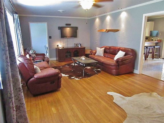 4th image of 790 Rankin Dr